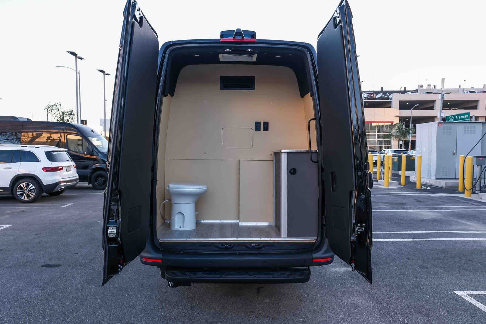 Thumbnail: 2024 Mercedes-Benz Sprinter - 36