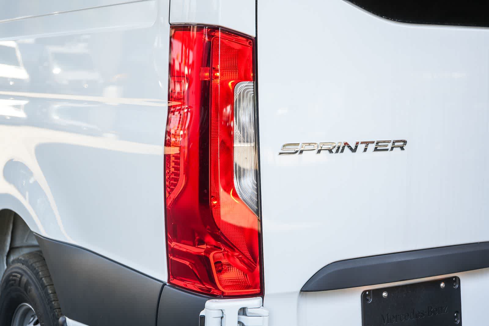 Thumbnail: 2026 Mercedes-Benz Sprinter - 9