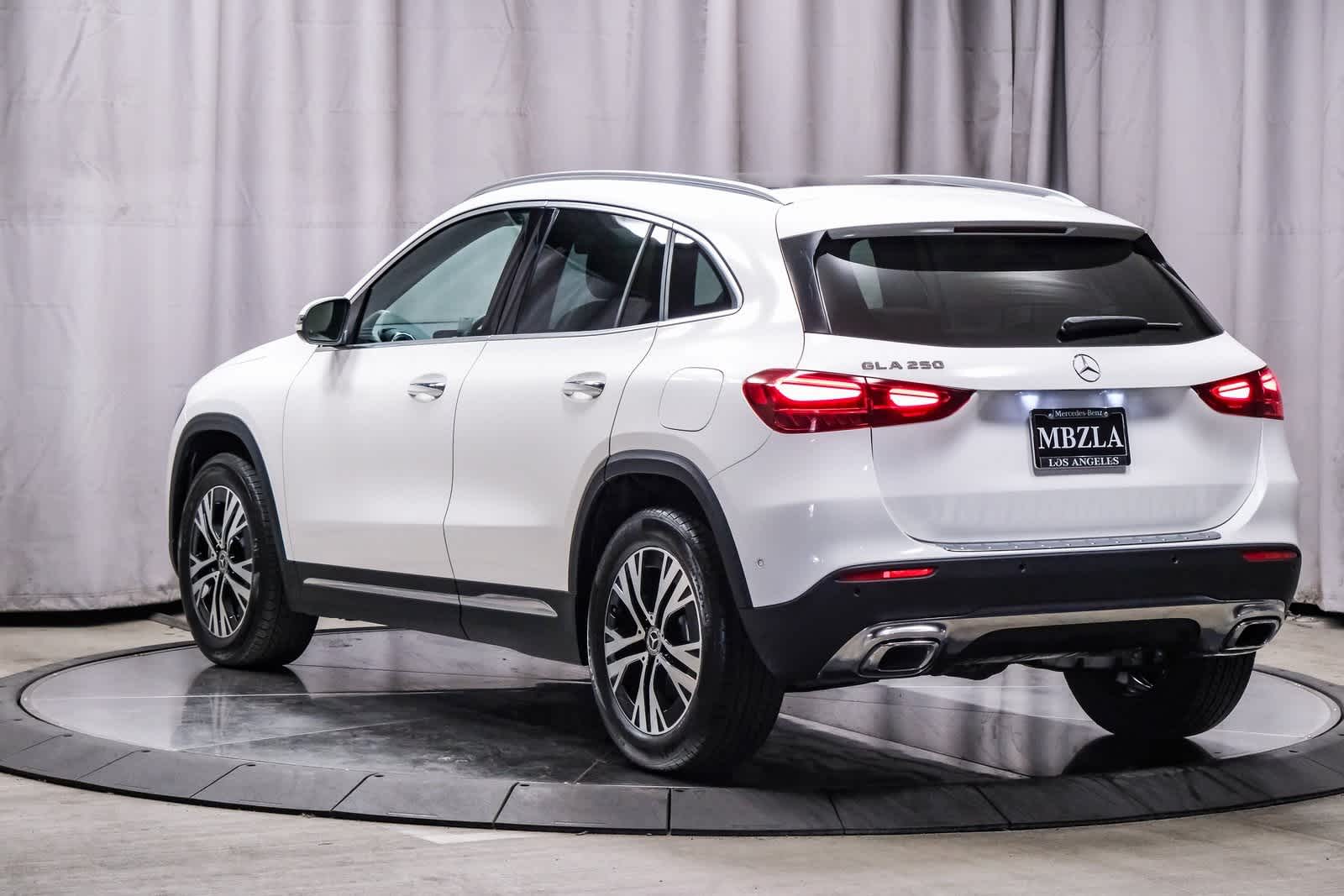Thumbnail: 2025 Mercedes-Benz GLA - 9