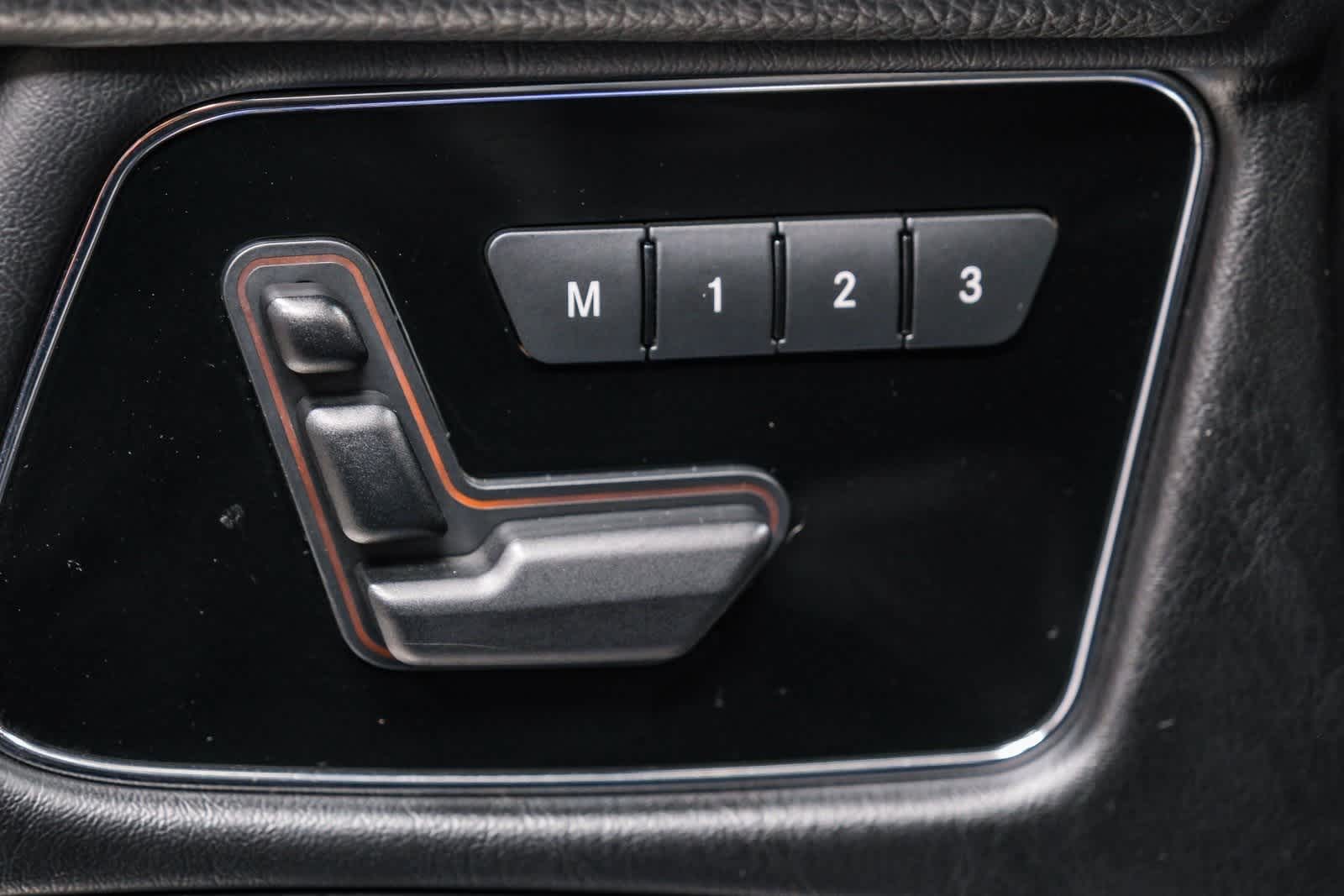 Thumbnail: 2016 Mercedes-Benz G-Class - 24