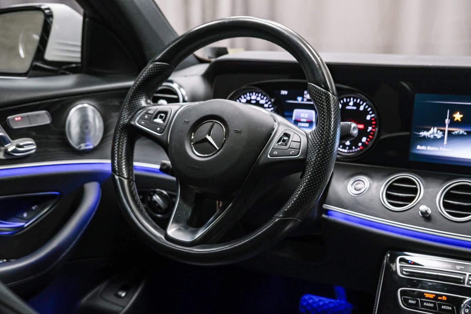 Thumbnail: 2017 Mercedes-Benz E-Class - 16