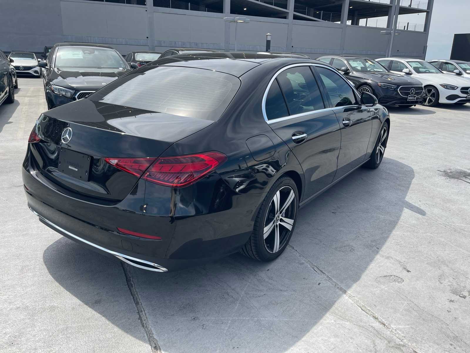 Thumbnail: 2022 Mercedes-Benz C-Class - 4