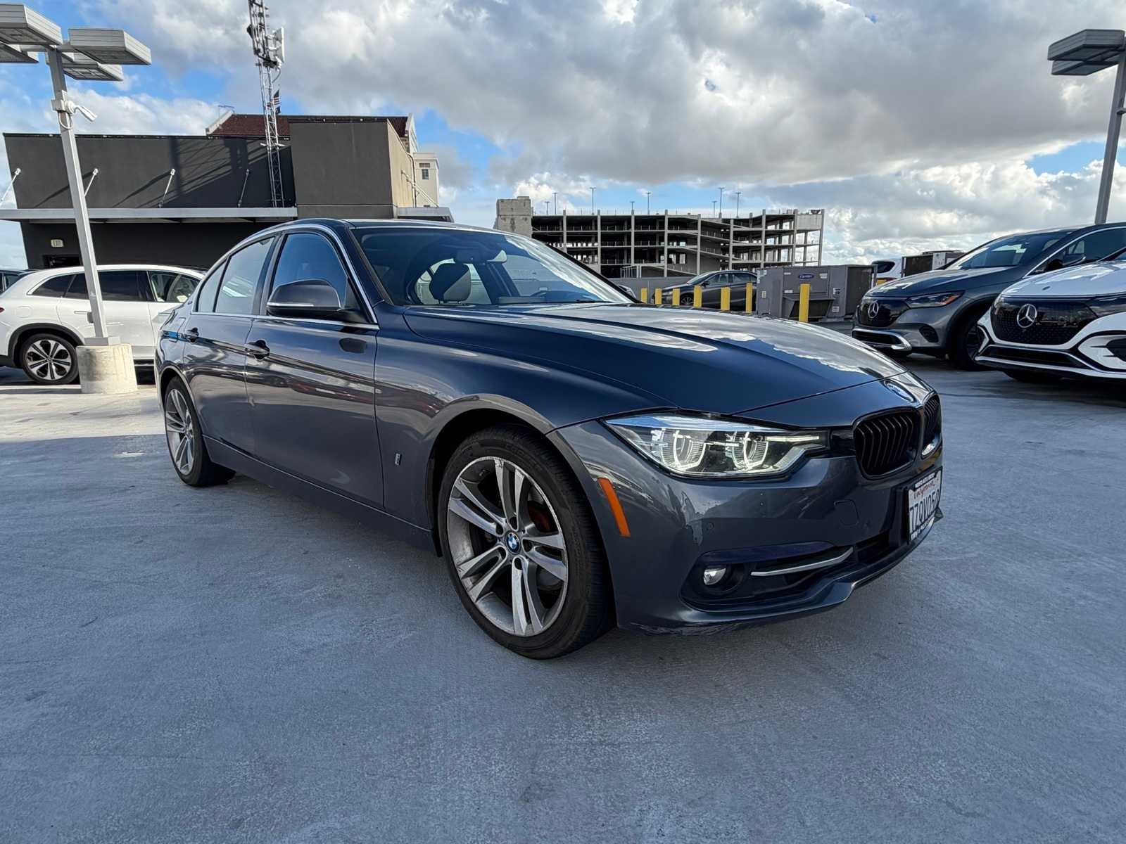 Thumbnail: 2017 BMW 3 Series - 5