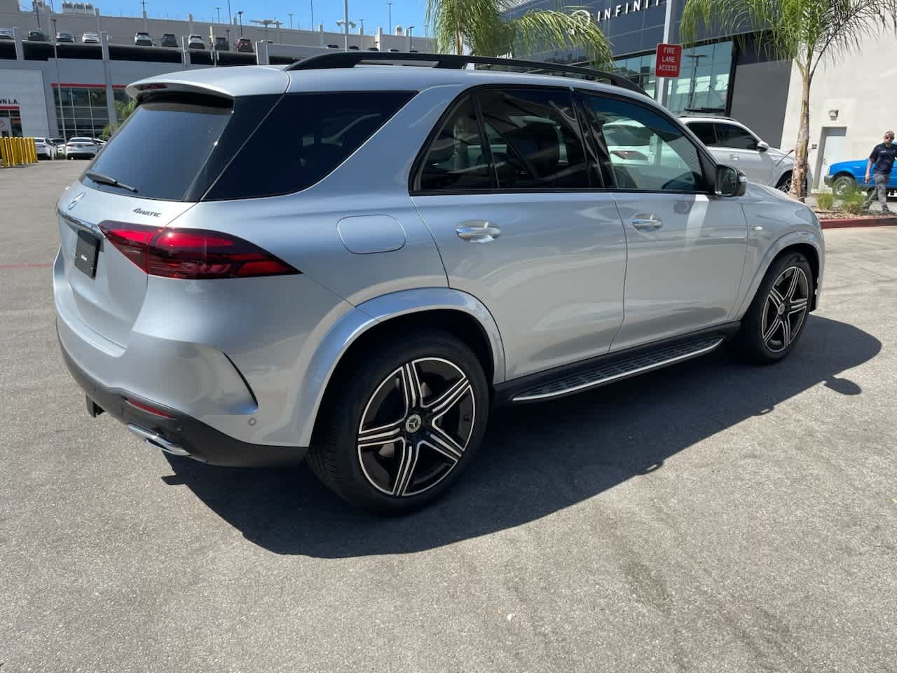 Thumbnail: 2025 Mercedes-Benz GLE - 3