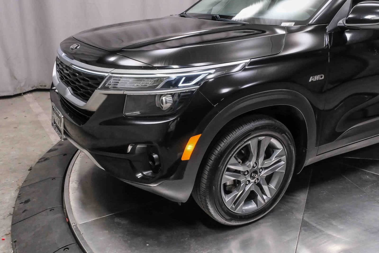 Thumbnail: 2021 Kia Seltos - 12