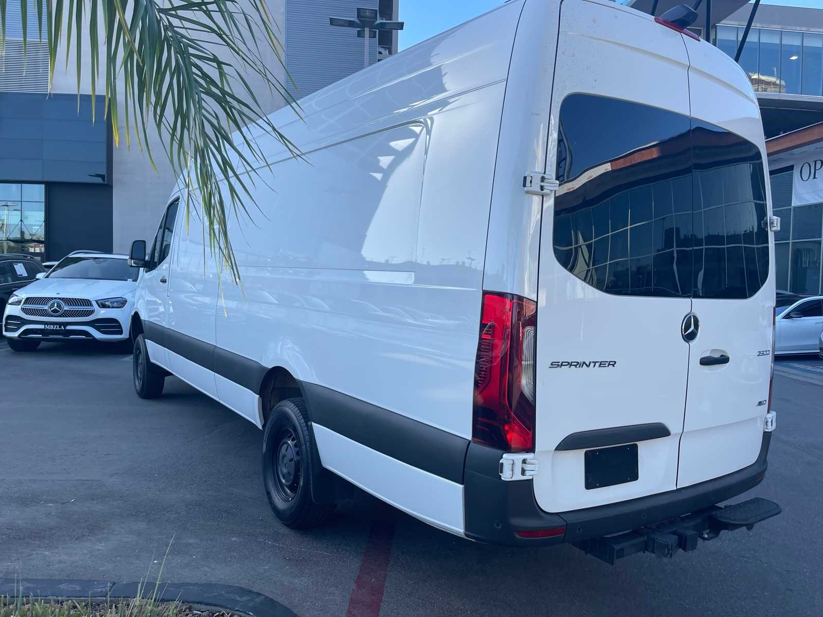 Thumbnail: 2024 Mercedes-Benz Sprinter - 4