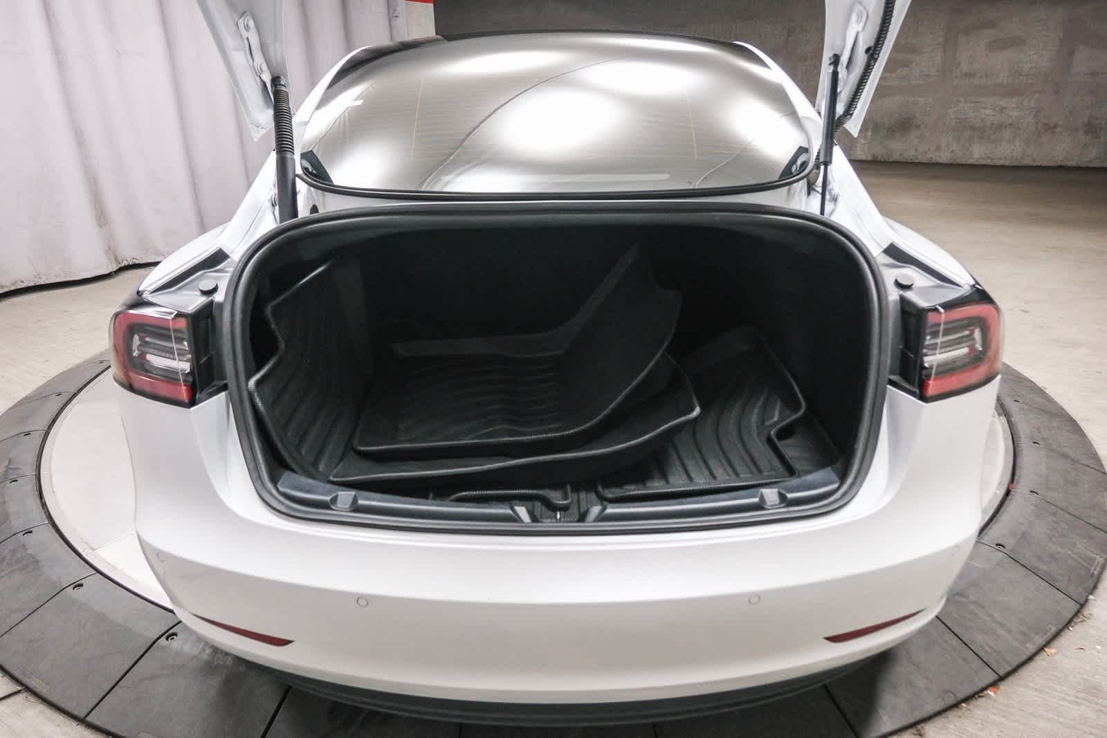 Thumbnail: 2021 Tesla Model 3 - 25