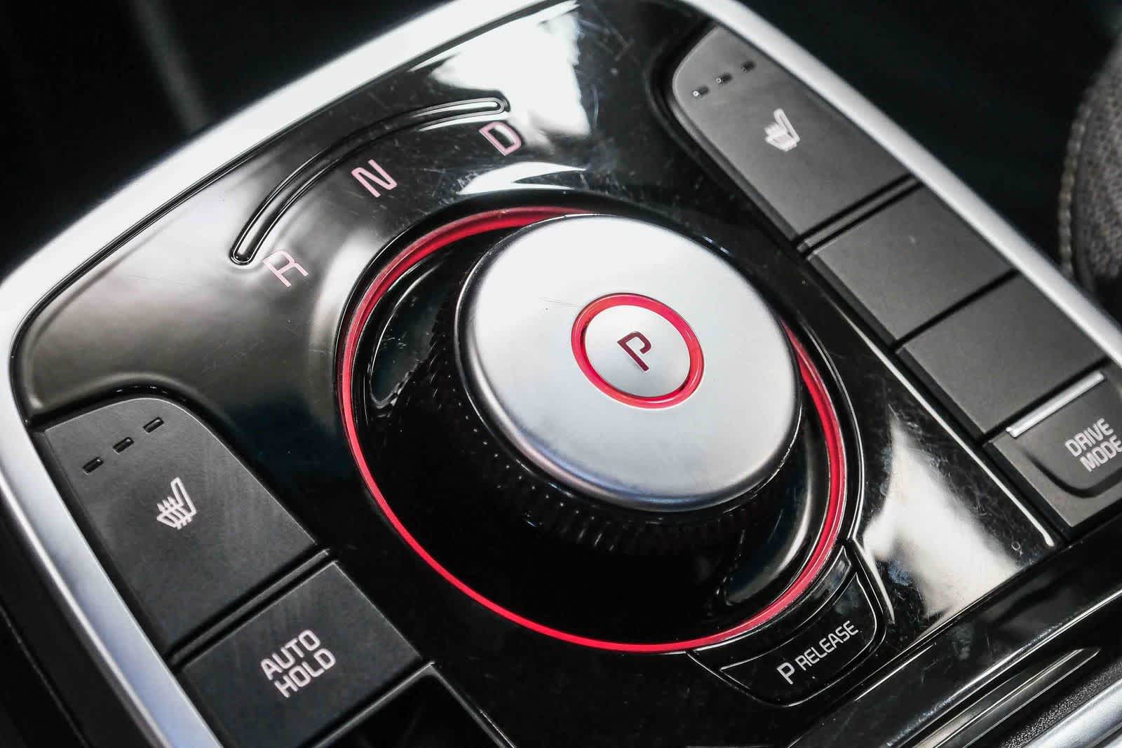 Thumbnail: 2020 Kia Niro - 25