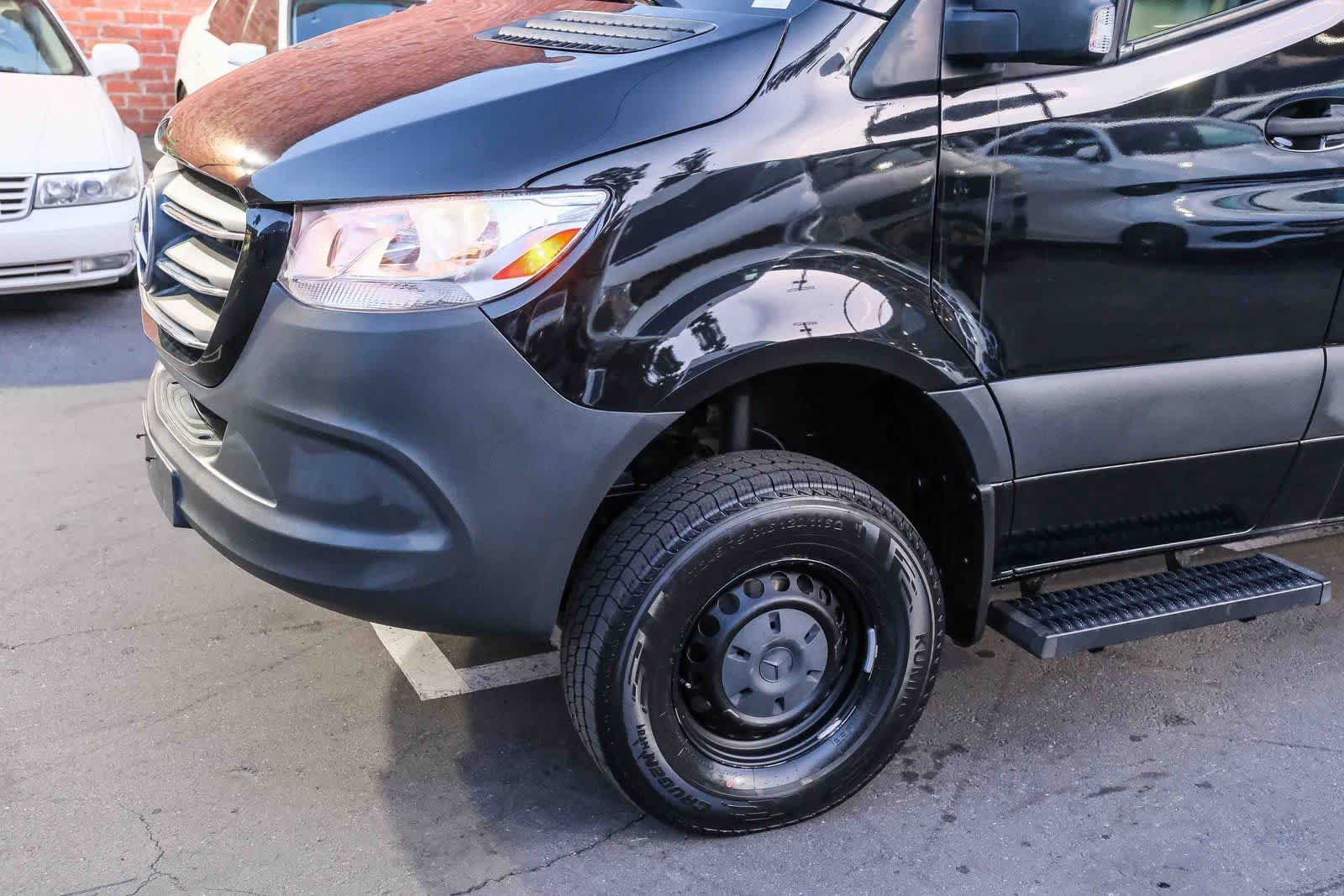 Thumbnail: 2021 Mercedes-Benz Sprinter - 12