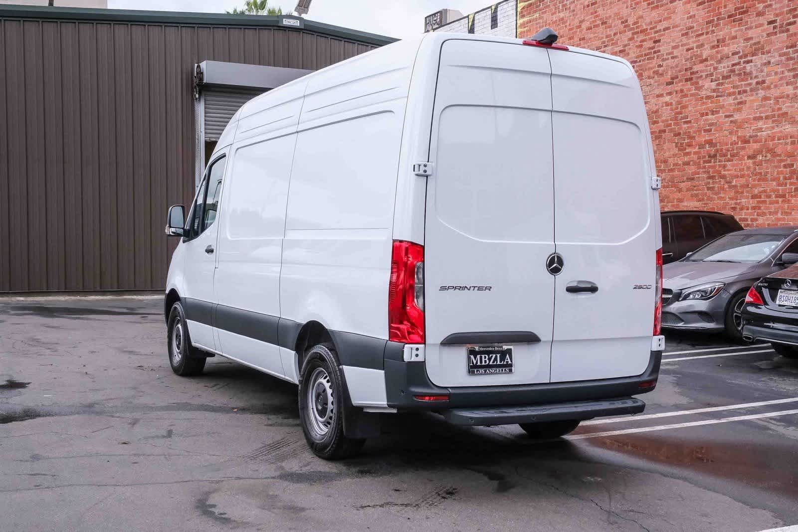 Thumbnail: 2024 Mercedes-Benz Sprinter - 6