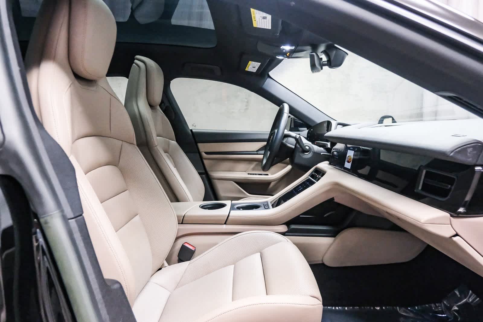 Thumbnail: 2023 Porsche Taycan - 15