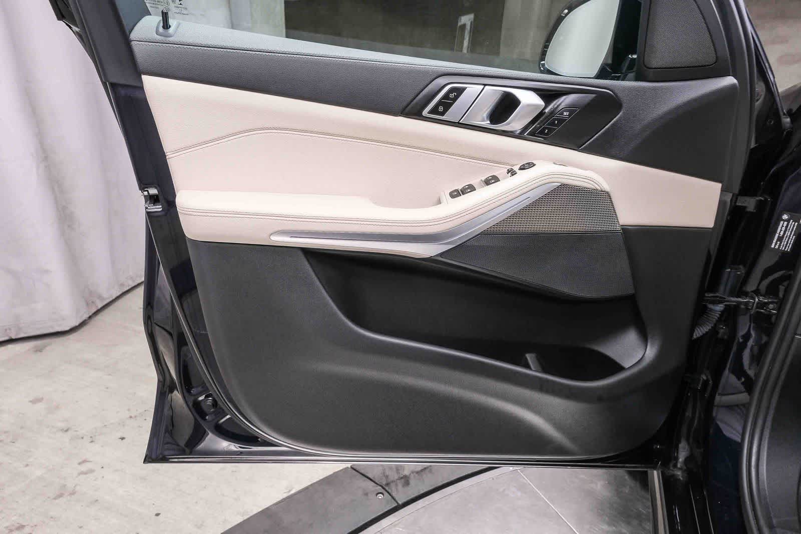 Thumbnail: 2022 BMW X5 - 19