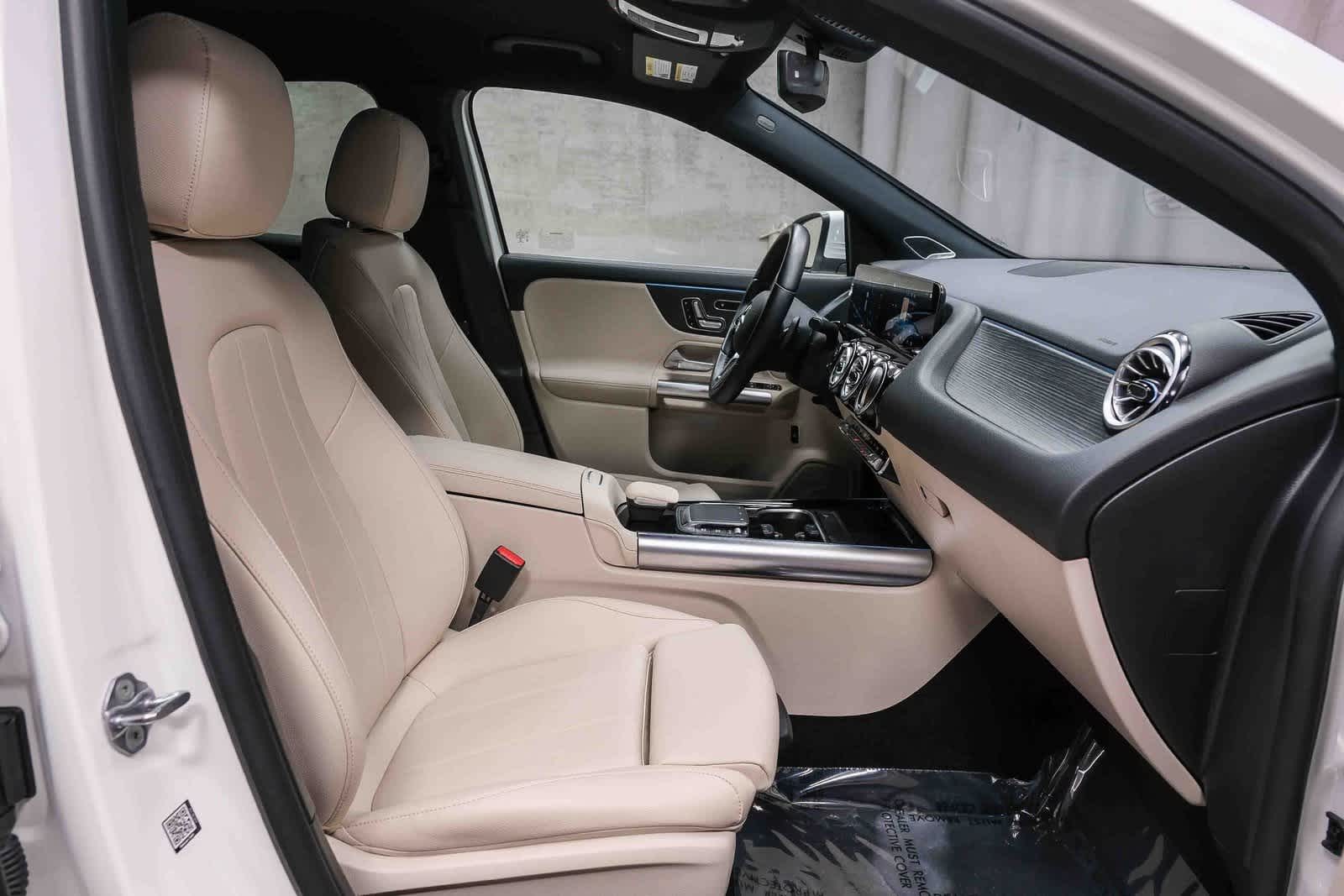 Thumbnail: 2023 Mercedes-Benz GLA - 18