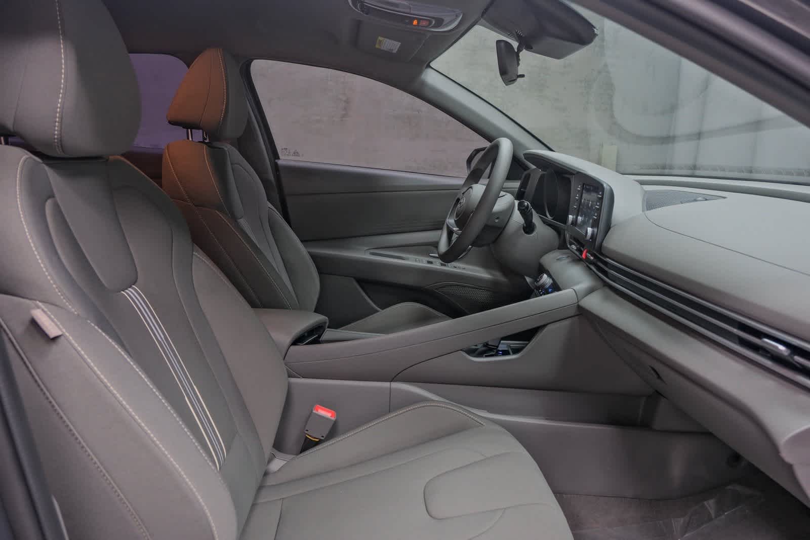 Thumbnail: 2023 Hyundai Elantra - 17
