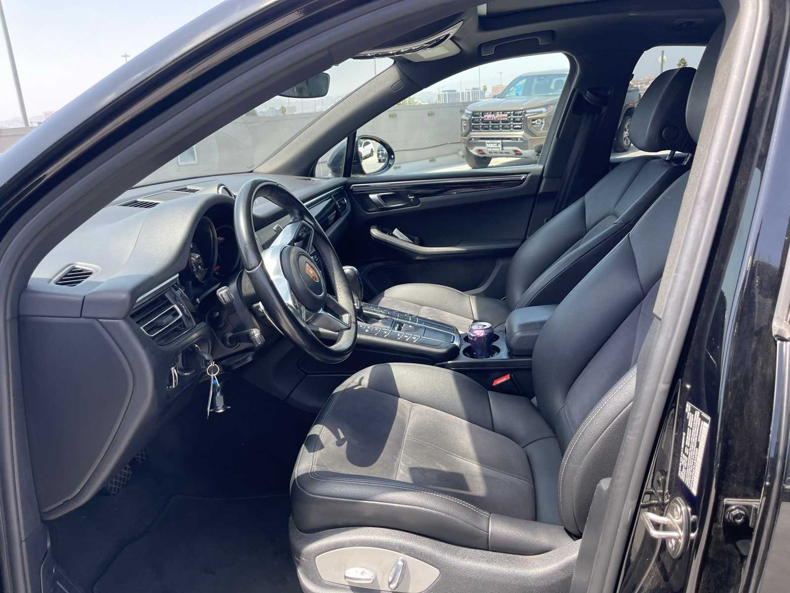 Thumbnail: 2020 Porsche Macan - 5