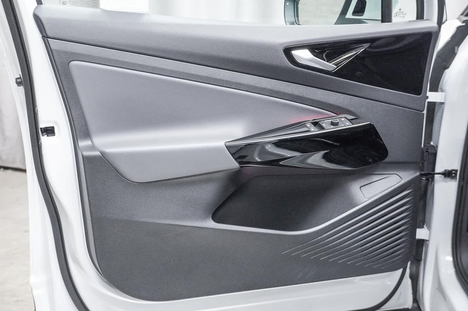 Thumbnail: 2021 Volkswagen ID.4 - 20