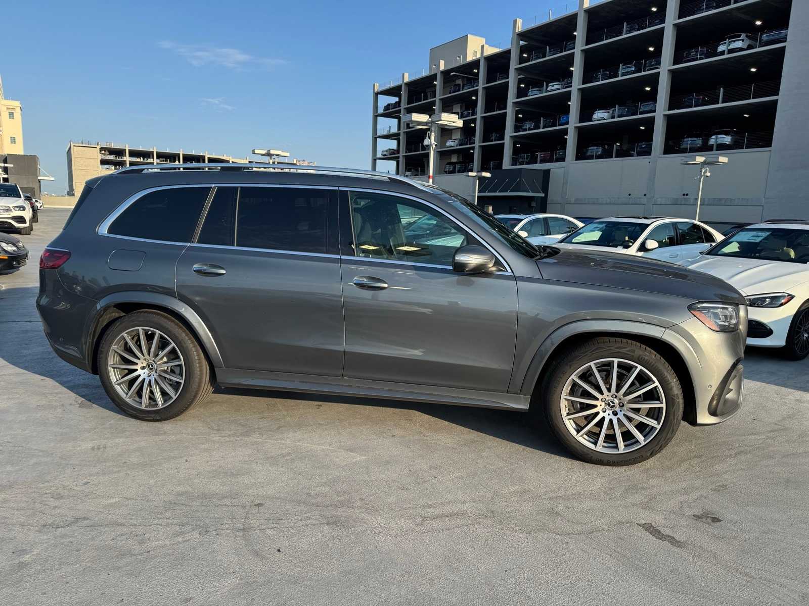 Thumbnail: 2025 Mercedes-Benz GLS - 4