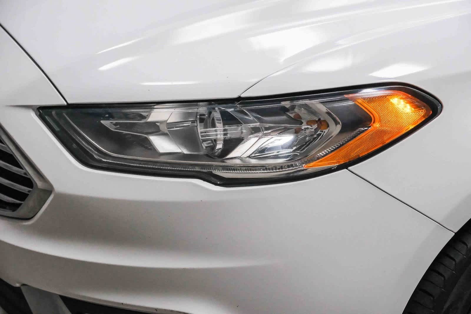 Thumbnail: 2018 Ford Fusion - 11