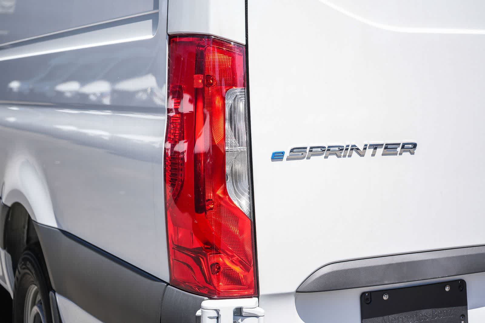 Thumbnail: 2025 Mercedes-Benz eSprinter - 10