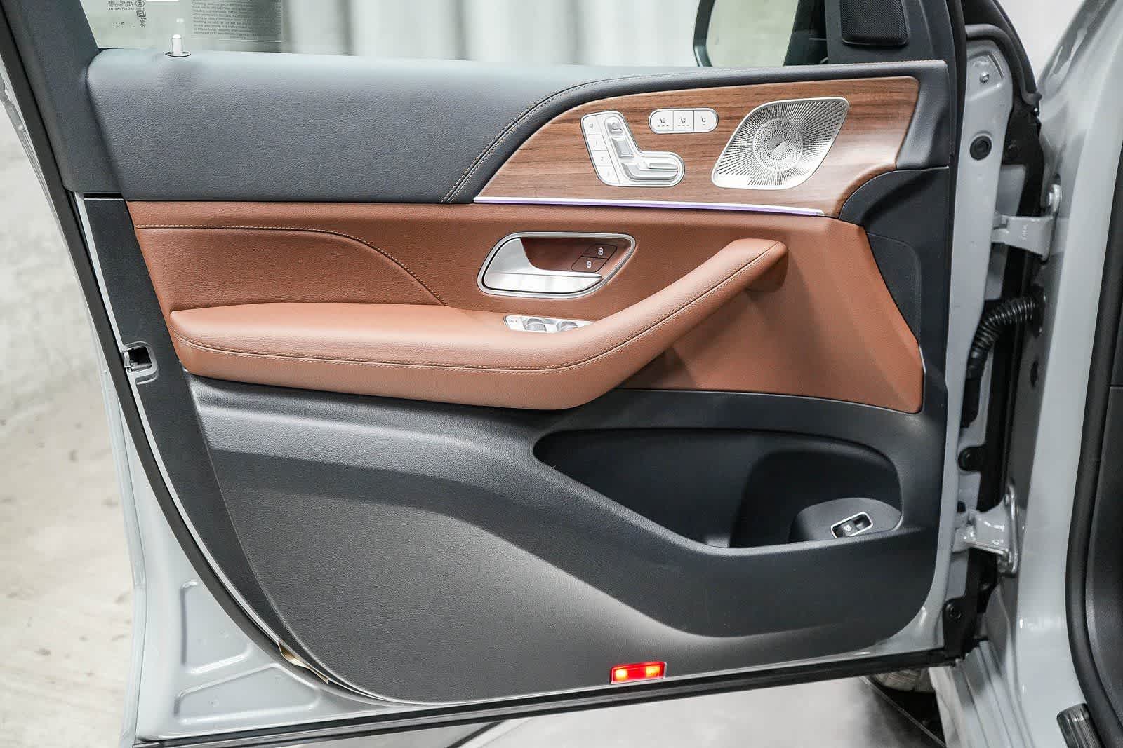 Thumbnail: 2026 Mercedes-Benz GLE - 20