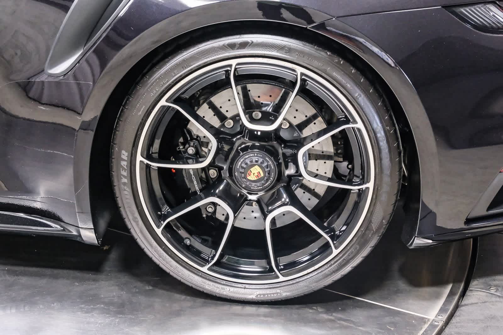 Thumbnail: 2023 Porsche 911 - 9