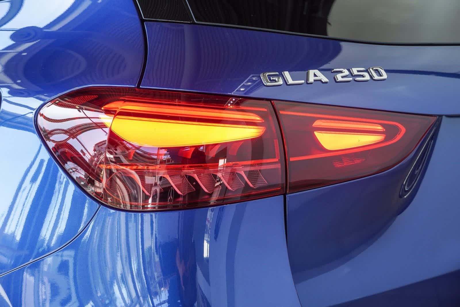 Thumbnail: 2025 Mercedes-Benz GLA - 7