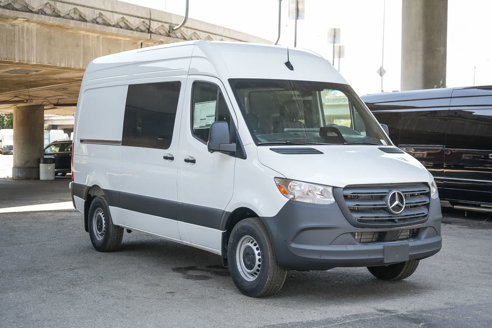 Thumbnail: 2026 Mercedes-Benz Sprinter - 3