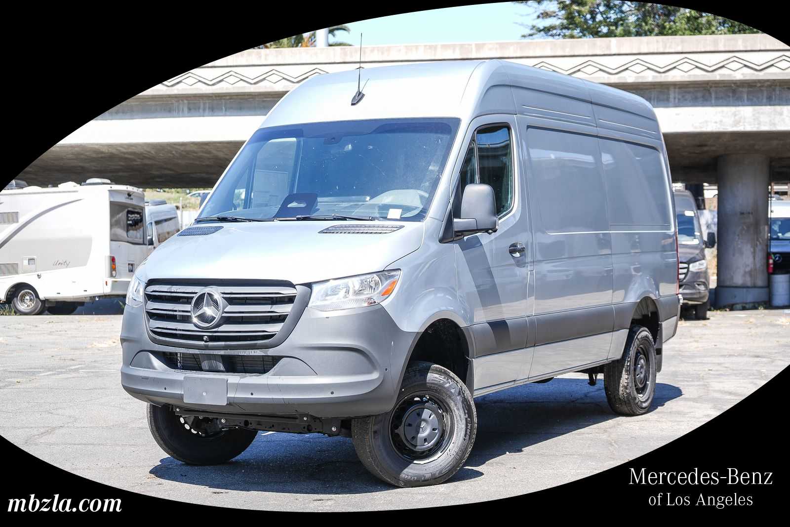 Thumbnail: 2025 Mercedes-Benz Sprinter - 1