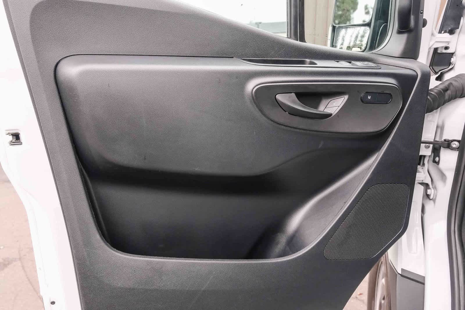 Thumbnail: 2024 Mercedes-Benz Sprinter - 24