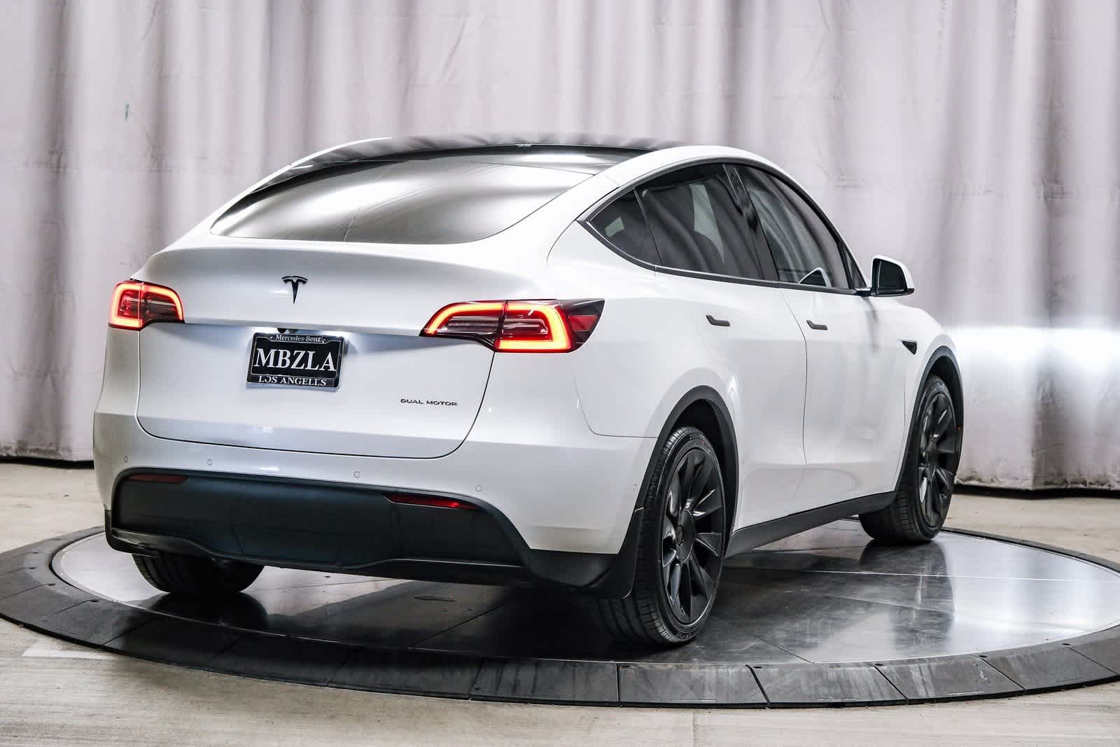 Thumbnail: 2020 Tesla Model Y - 4