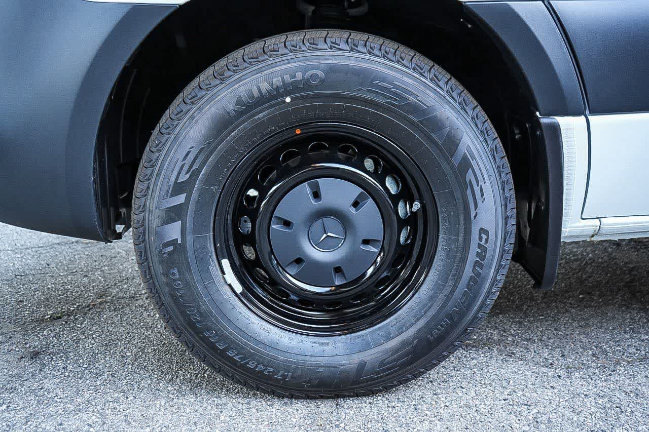 Thumbnail: 2026 Mercedes-Benz Sprinter - 11