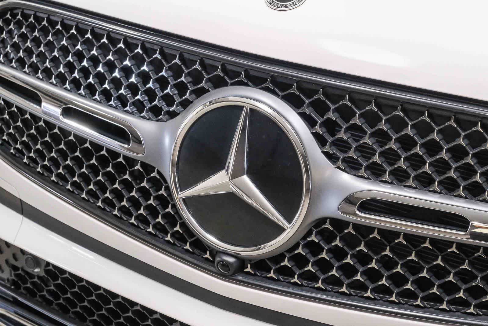 Thumbnail: 2025 Mercedes-Benz GLC - 14