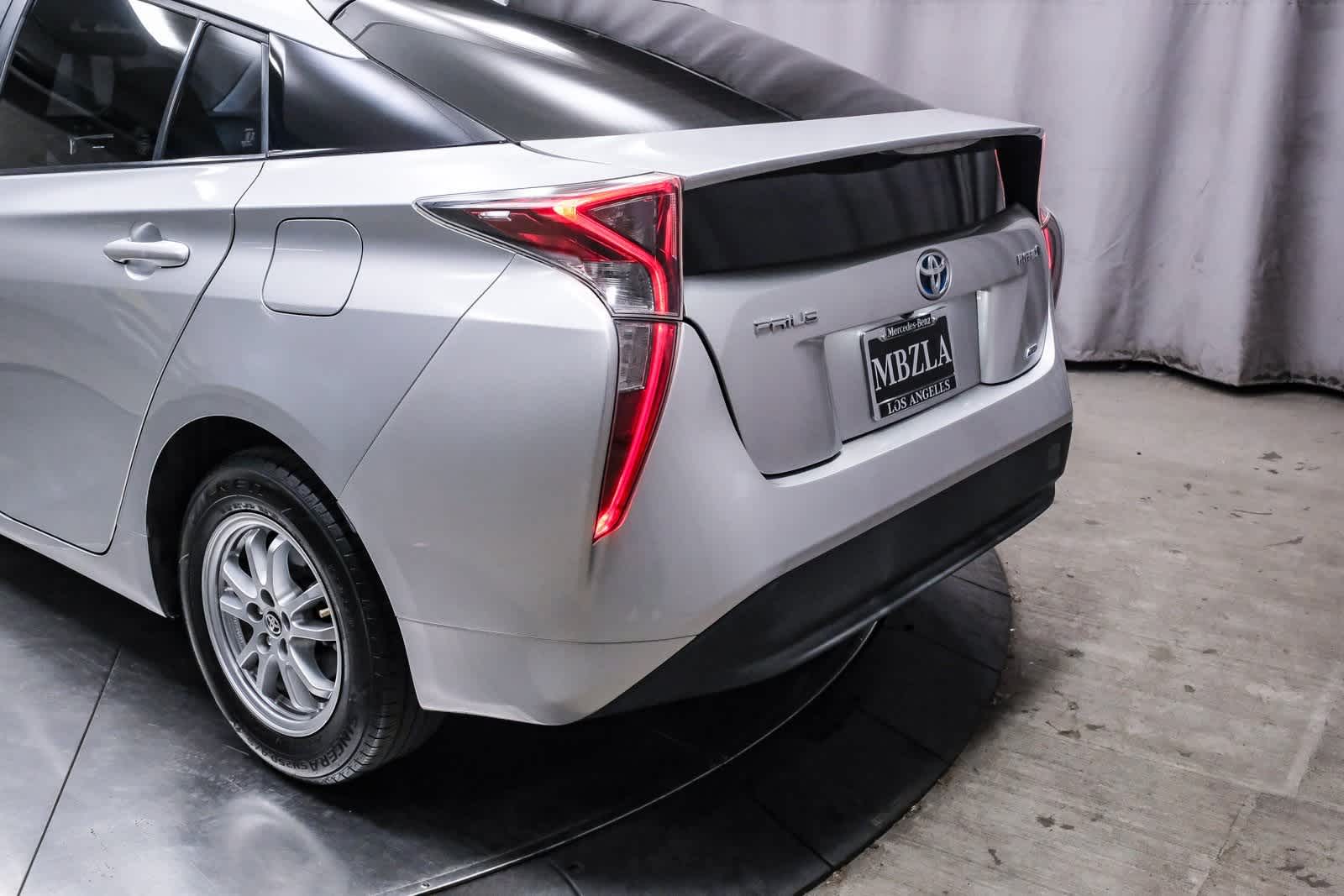 Thumbnail: 2016 Toyota Prius - 8