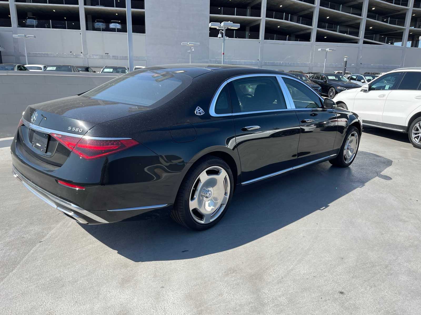 Thumbnail: 2024 Mercedes-Benz S-Class - 3