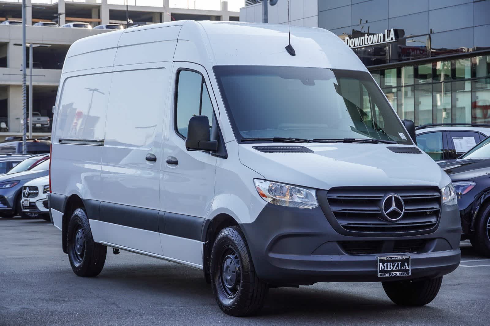 Thumbnail: 2021 Mercedes-Benz Sprinter - 3