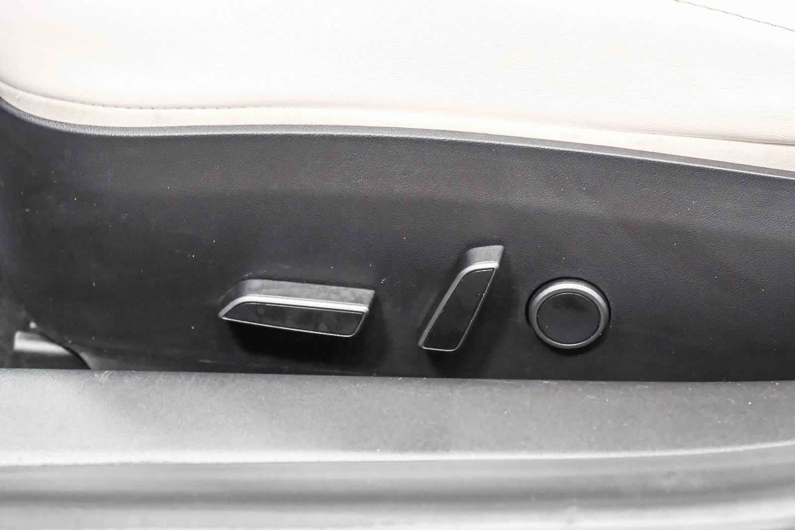 Thumbnail: 2021 Tesla Model 3 - 19