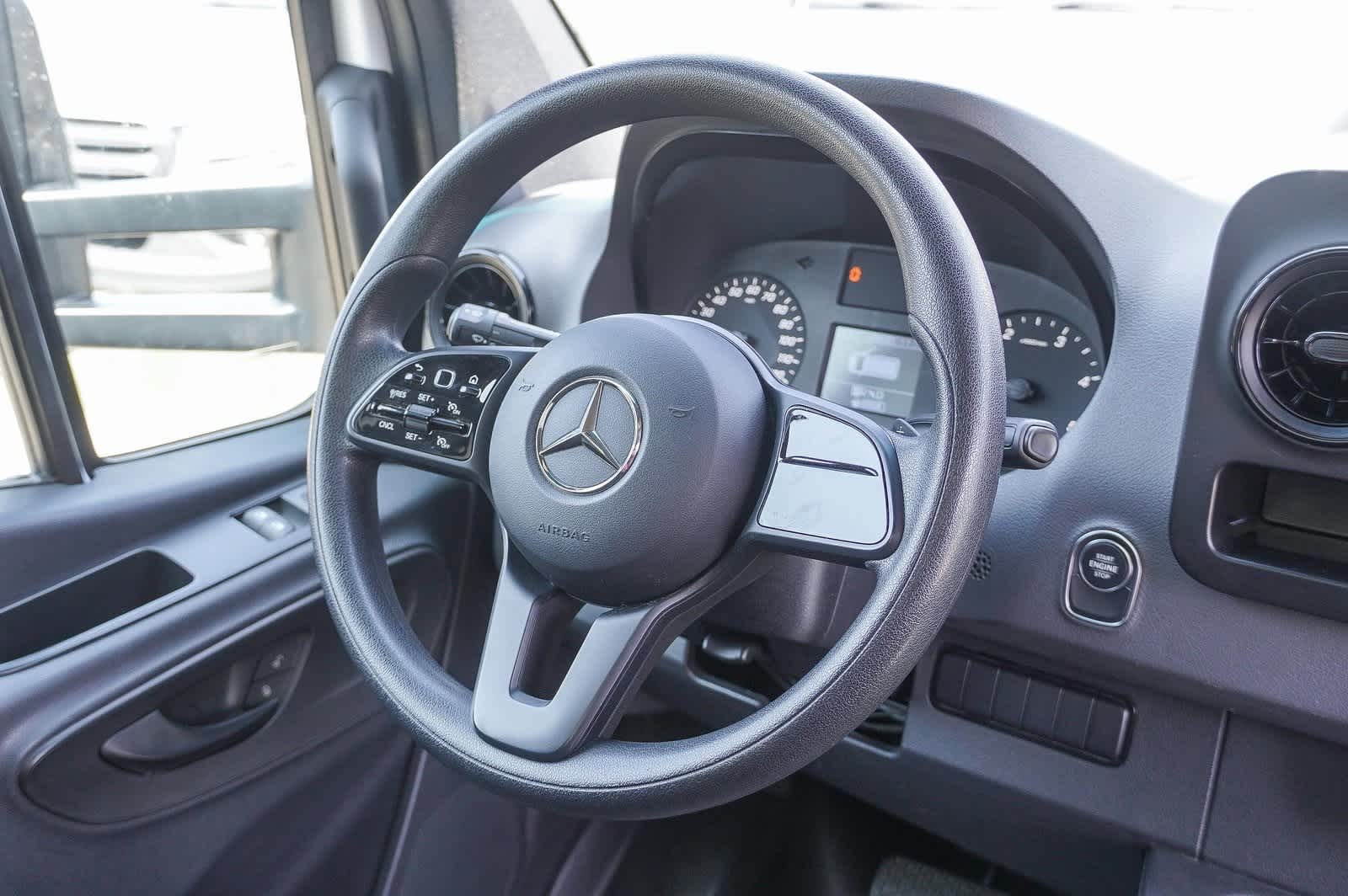 Thumbnail: 2021 Mercedes-Benz Sprinter - 15