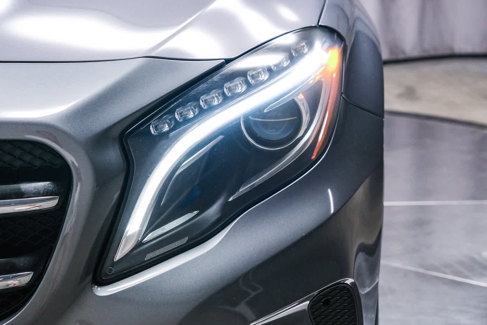 Thumbnail: 2017 Mercedes-Benz GLA - 11