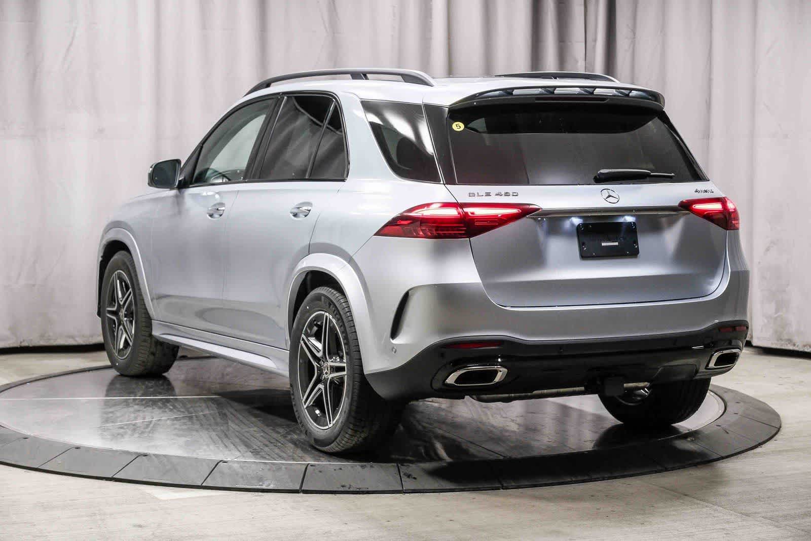 Thumbnail: 2026 Mercedes-Benz GLE - 2