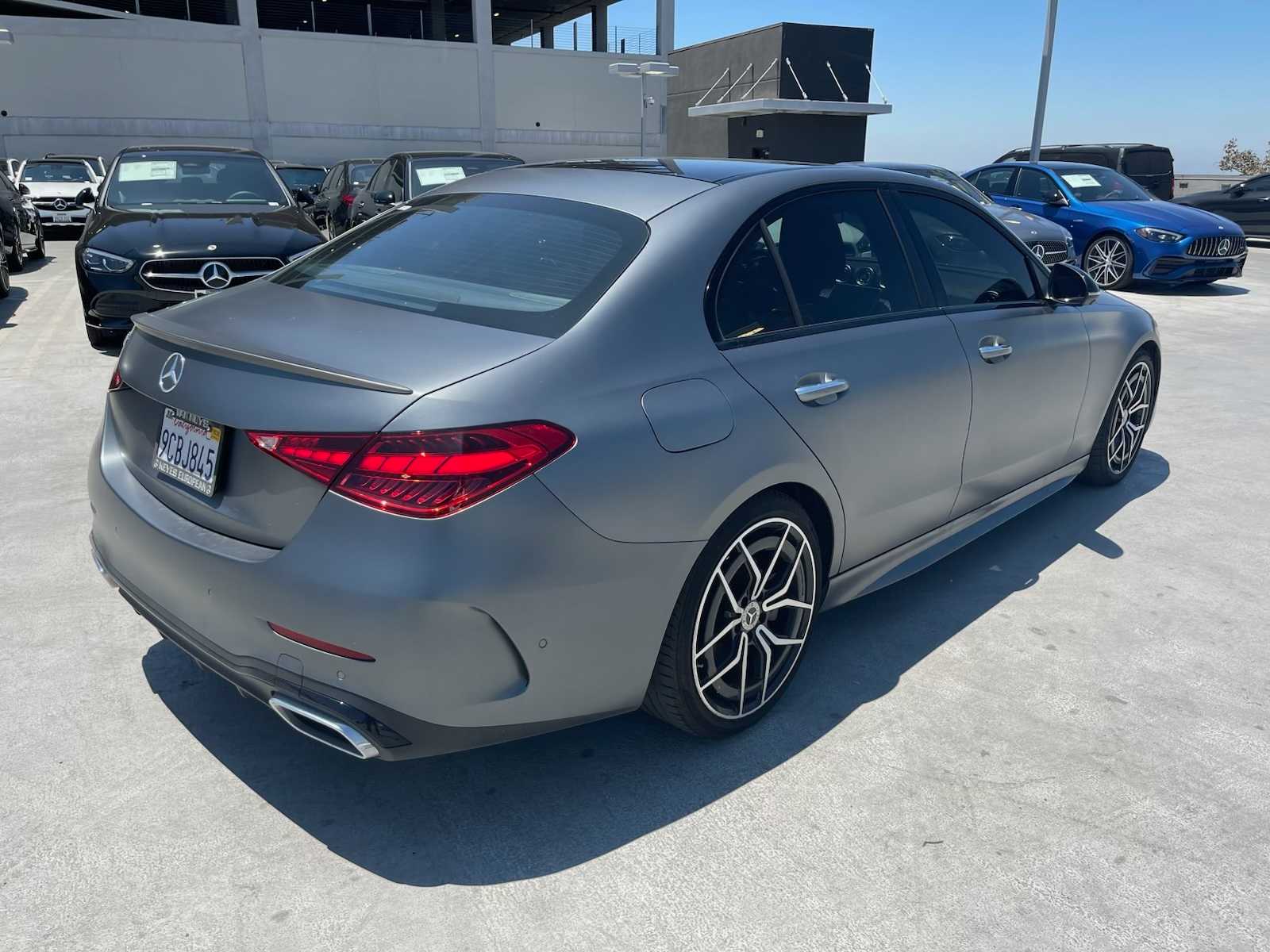 Thumbnail: 2022 Mercedes-Benz C-Class - 3