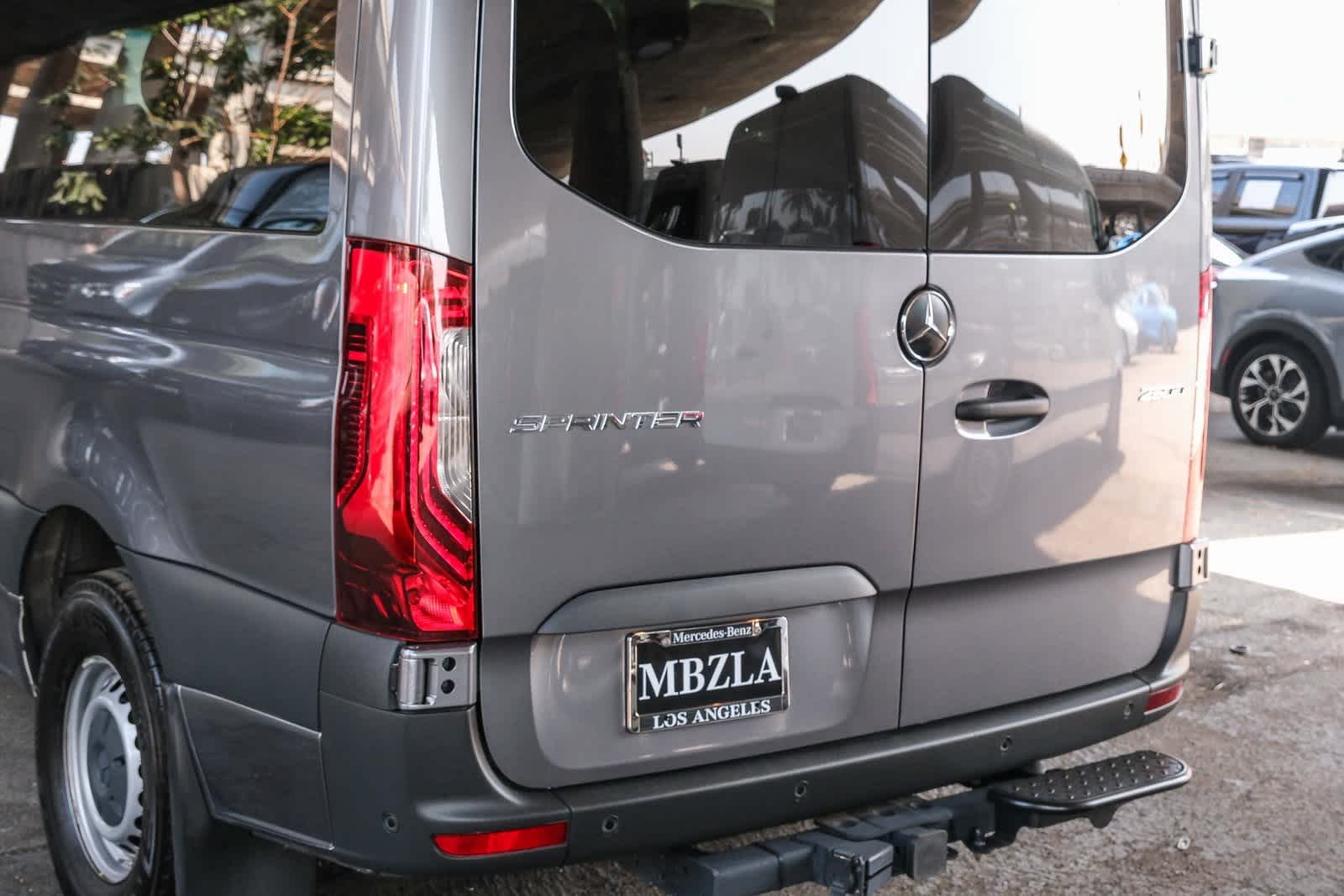 Thumbnail: 2024 Mercedes-Benz Sprinter - 8