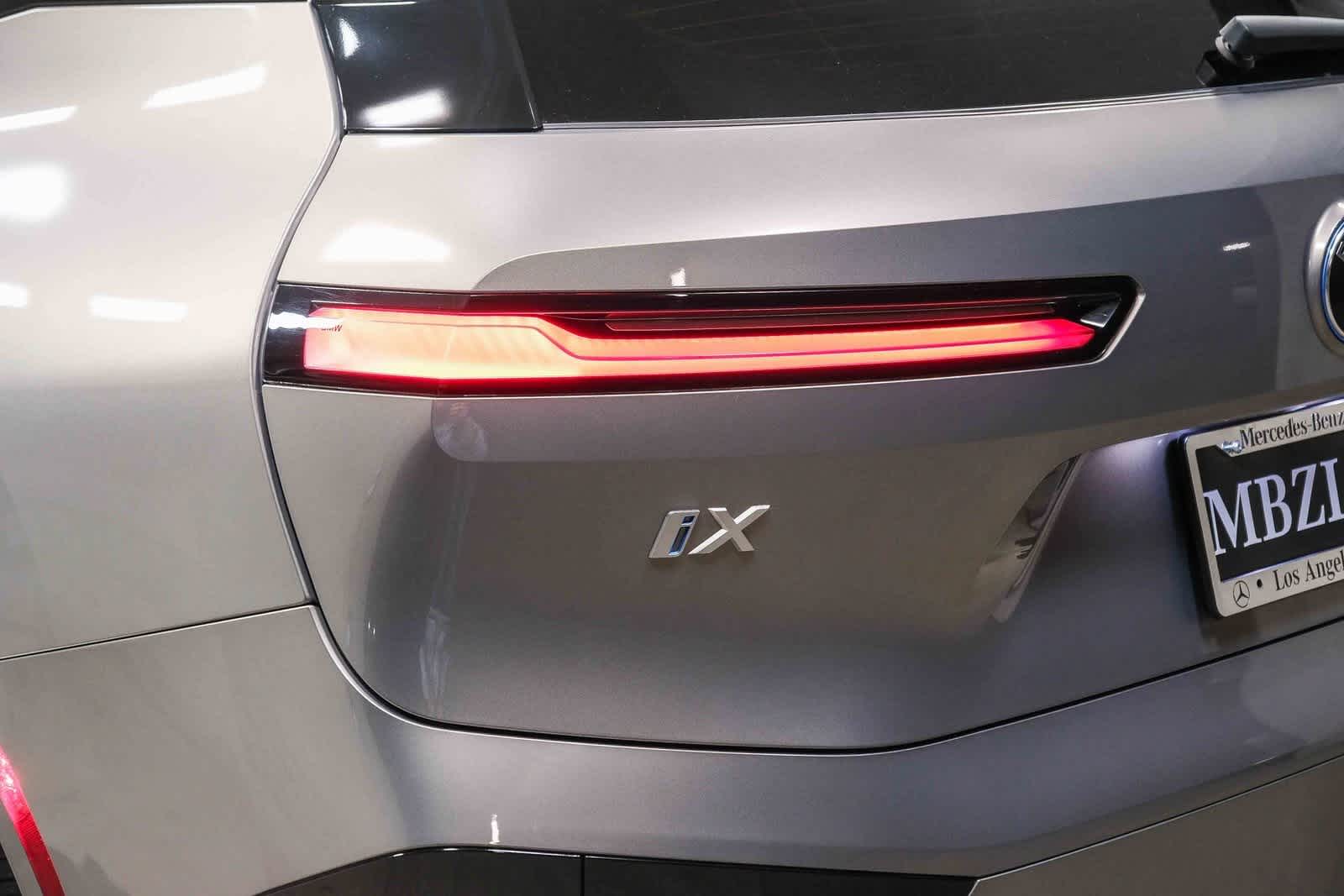 Thumbnail: 2023 BMW iX - 7