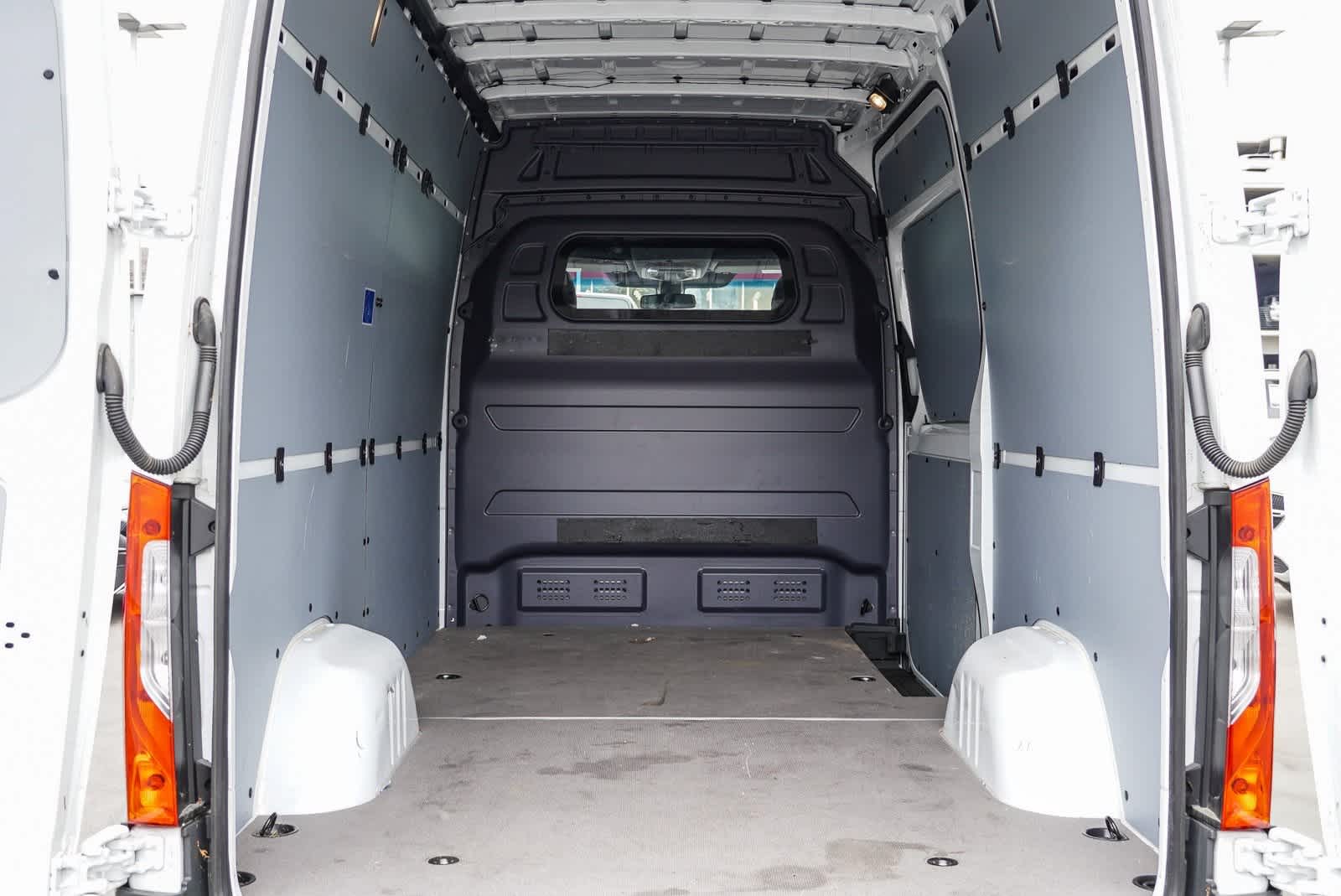 2023 Mercedes-Benz Sprinter 2500 26