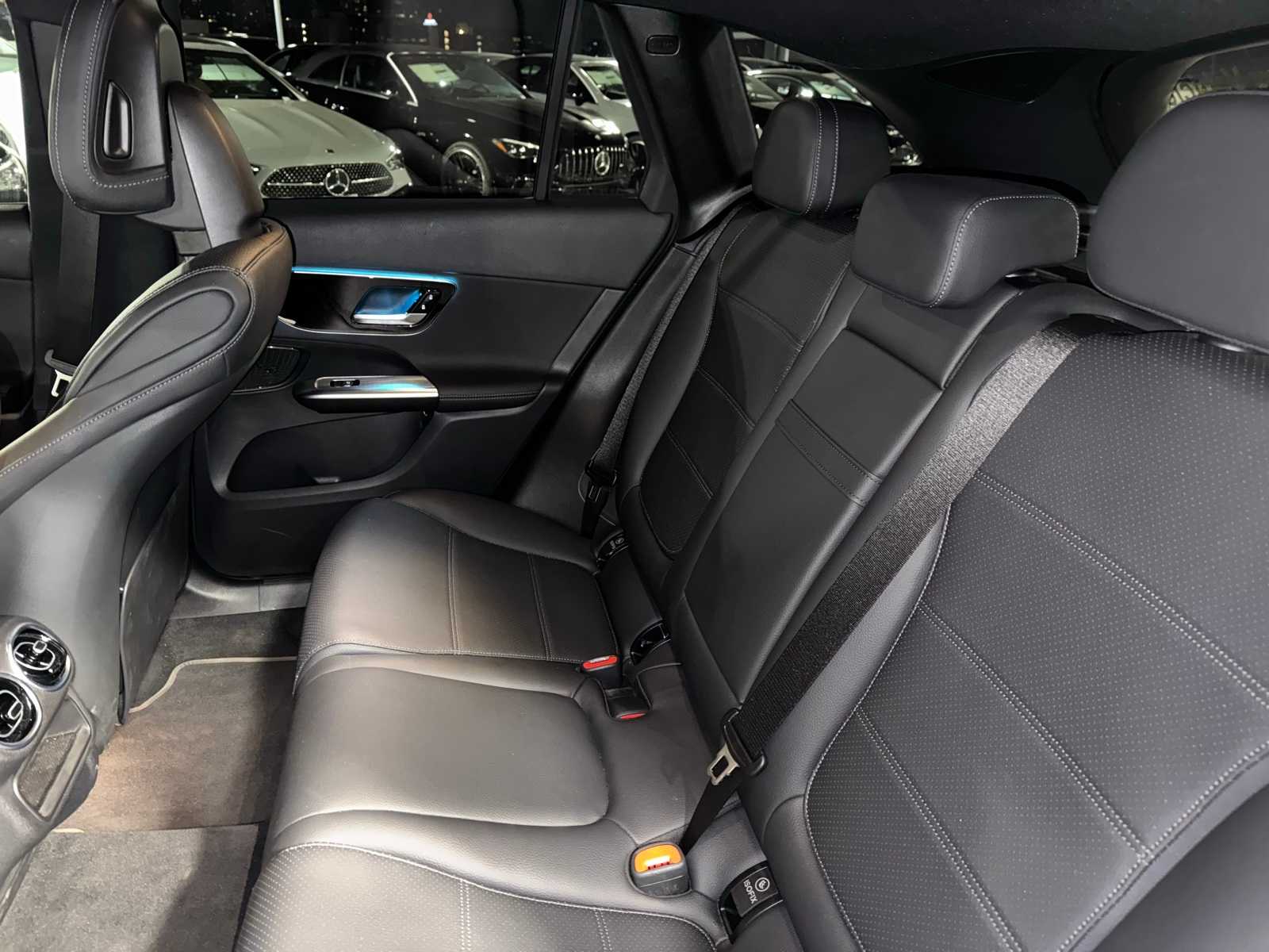 Thumbnail: 2025 Mercedes-Benz GLC - 6