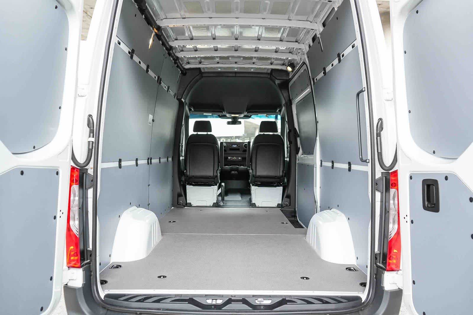 Thumbnail: 2026 Mercedes-Benz Sprinter - 24