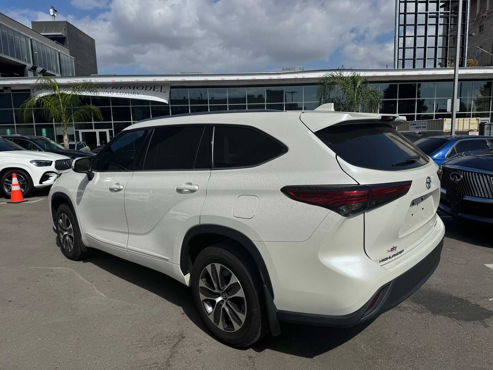 Thumbnail: 2021 Toyota Highlander - 4