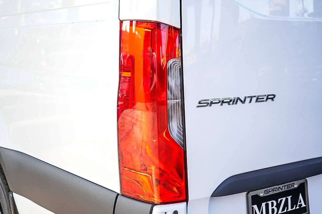 Thumbnail: 2026 Mercedes-Benz Sprinter - 9