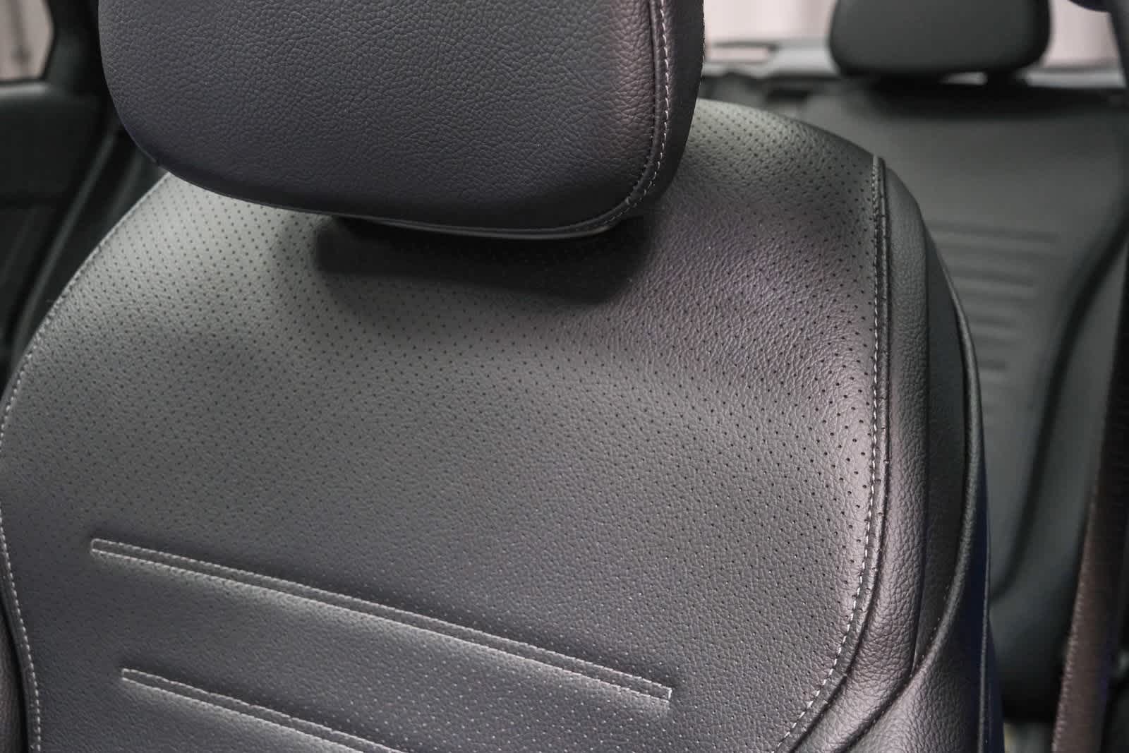 Thumbnail: 2023 Mercedes-Benz GLC - 21