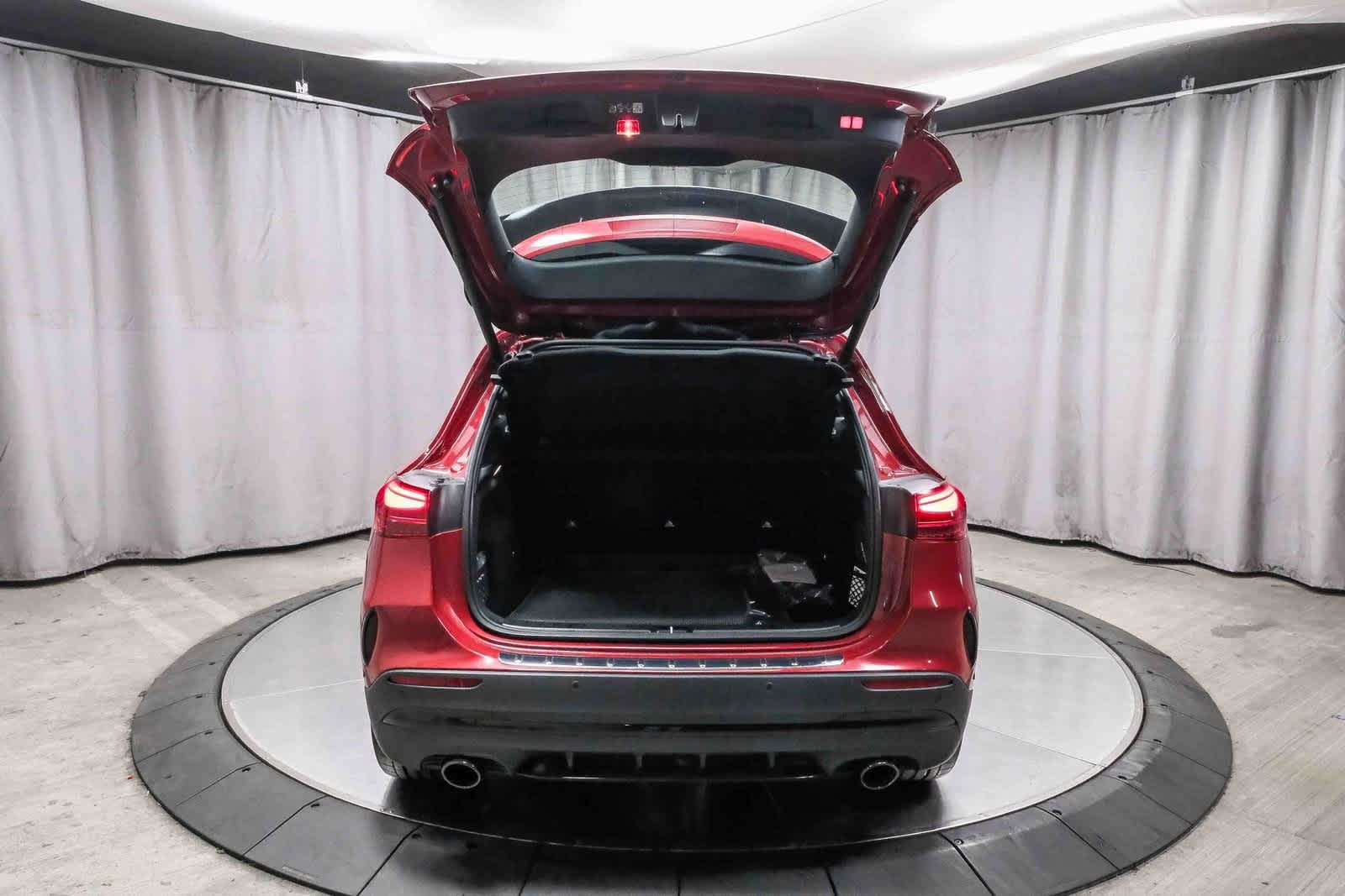 Thumbnail: 2026 Mercedes-Benz GLA - 27