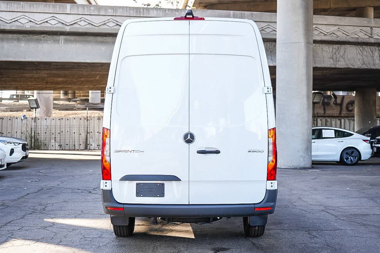 Thumbnail: 2026 Mercedes-Benz Sprinter - 7